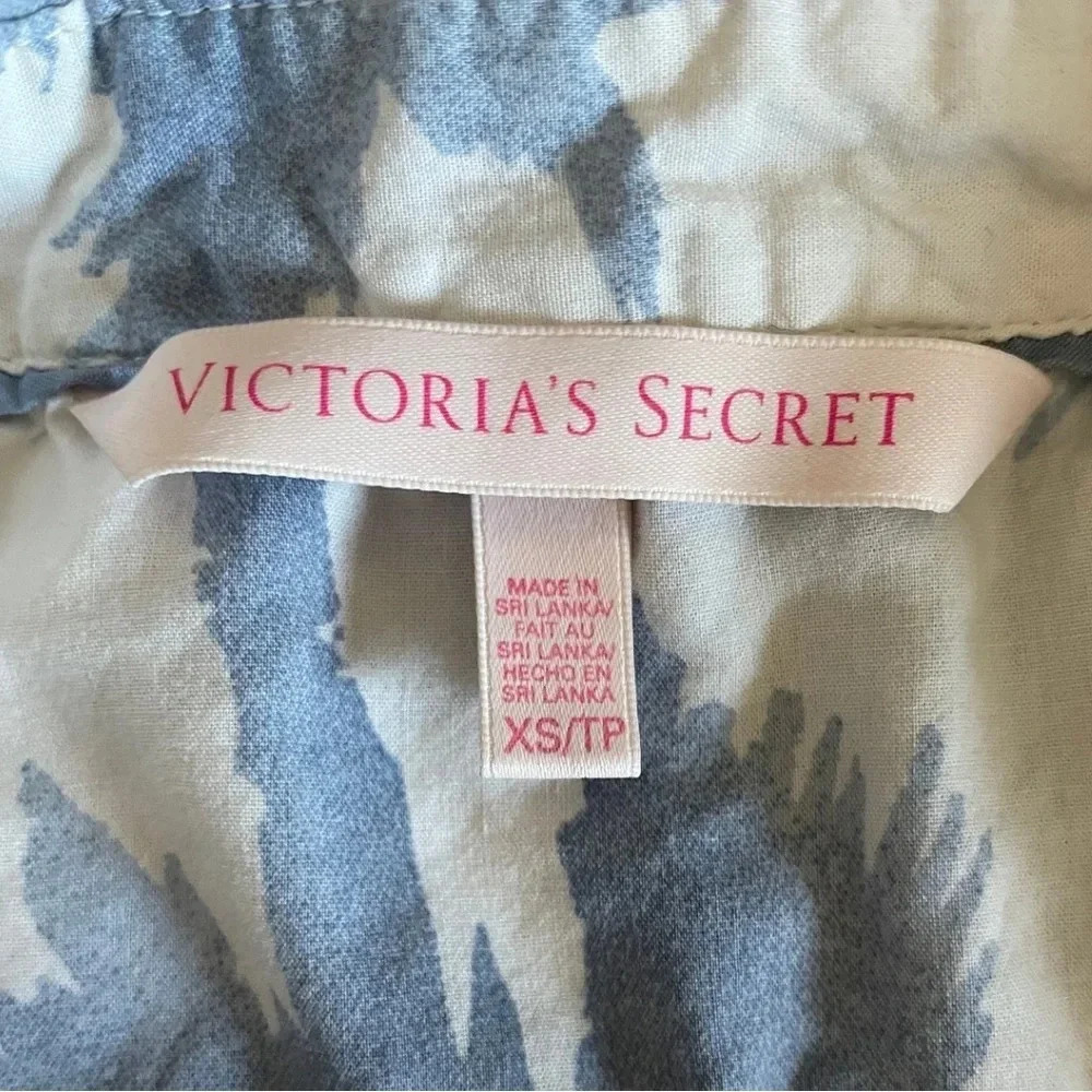 Victoria’s Secret Blue Palm Leaf Button Down Shirt  Soft Lounge Beach Resort Top - Picture 4 of 8